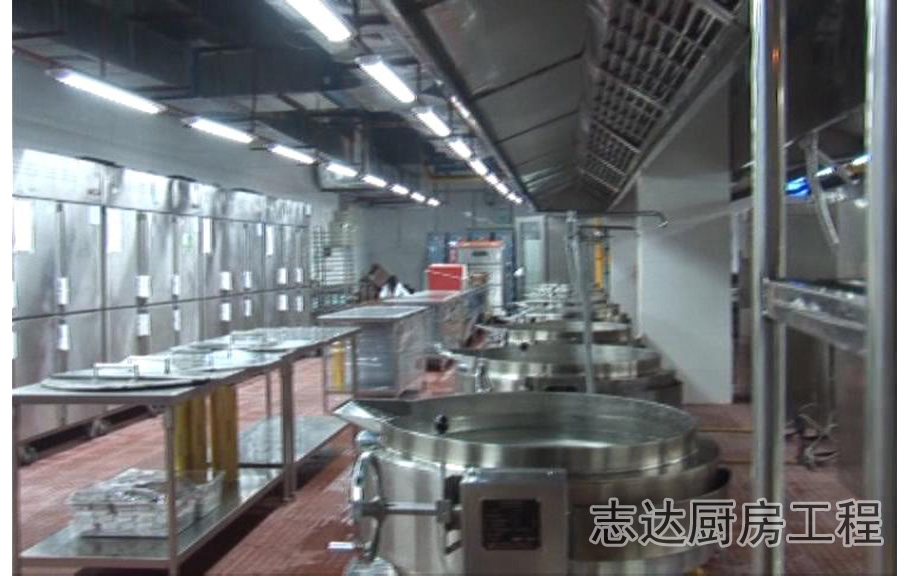 東莞偉易達工廠飯堂設備